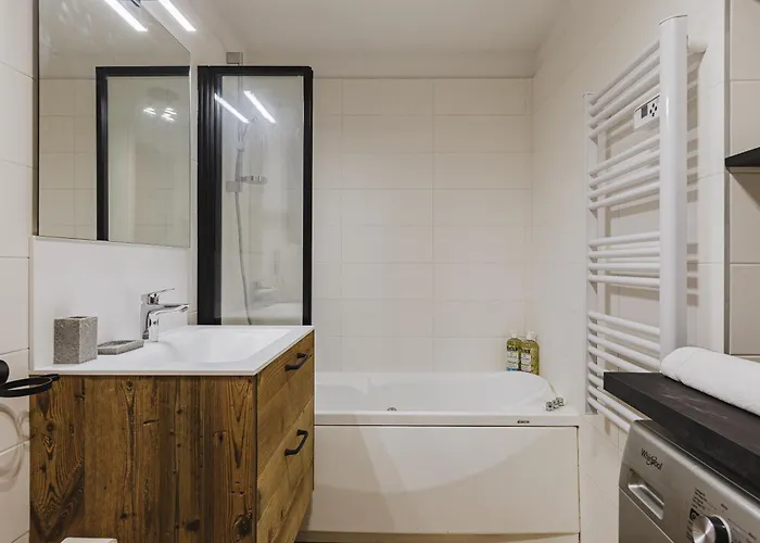 Pecles - 2ch Balcon Vue Gaillands 500m Centre 1km Apartment